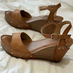 Lucky Brand Marshha leather platform sandals